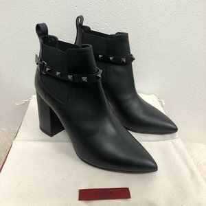 NIB Valentino Garavani Rockstud Studded Pointed Block Heel Ankle Boot Bootie 40